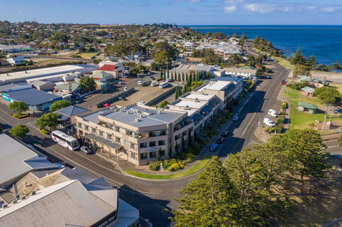 Aurora Ozone Hotel - E Caravan Parks 0