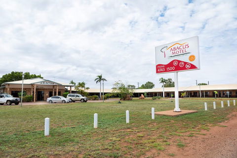 Abacus Motel Mount Isa - E Caravan Parks 1