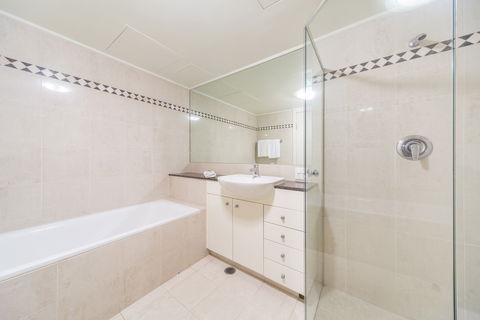 Astra Sydney CBD Pitt Street - E Caravan Parks 1