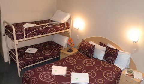 Arena Hotel - E Caravan Parks 2