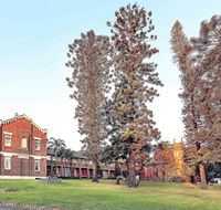 Mercure Monte Pio Hotel  Conference Ctr - E Caravan Parks