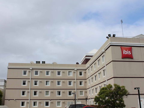 Ibis Newcastle - E Caravan Parks 2