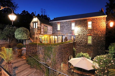 Adeline Bed & Breakfast - E Caravan Parks 0