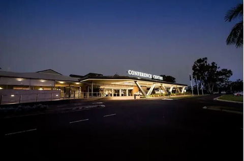 Alexandra Hills Hotel - E Caravan Parks 1