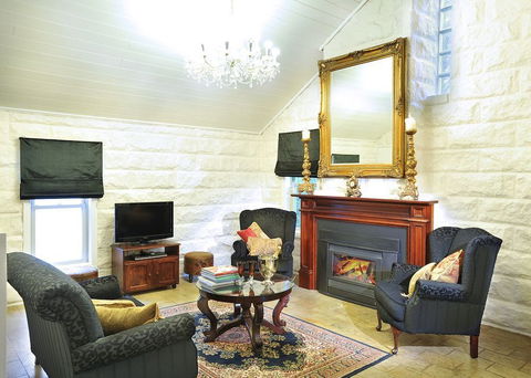 Adeline Bed & Breakfast - E Caravan Parks 3