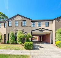 Comfort Inn Dandenong - E Caravan Parks