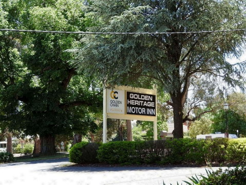 Golden Heritage Motor Inn & Cottages - E Caravan Parks 1