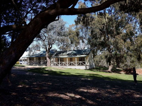 Golden Heritage Motor Inn & Cottages - E Caravan Parks 4