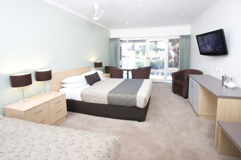 Golden Heritage Motor Inn & Cottages - E Caravan Parks 5