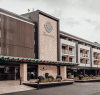 The Executive Inn Newcastle - E Caravan Parks