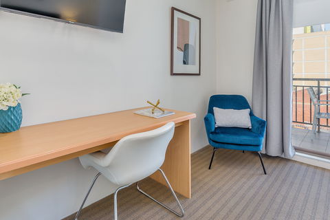 All Suites Perth - E Caravan Parks 13