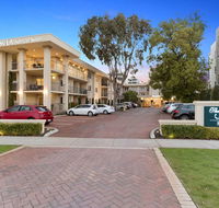 The Peninsula Riverside Apartments - E Caravan Parks
