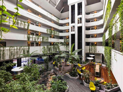Novotel Darwin Atrium - E Caravan Parks 0