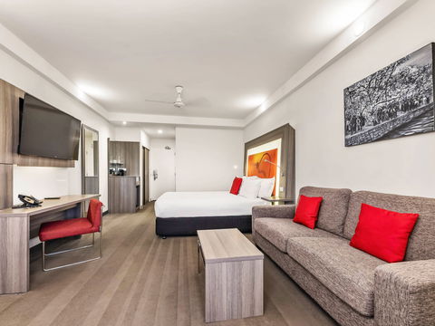 Novotel Darwin Atrium - E Caravan Parks 5