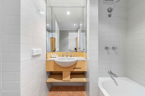 Hotel Frontier Darwin - E Caravan Parks 4