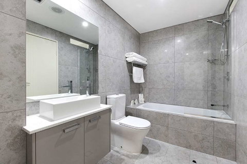 Argus Hotel Darwin - E Caravan Parks 6