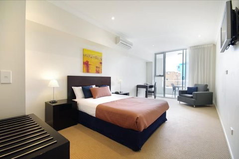 Macquarie Waters Boutique Apartment Htl - E Caravan Parks 2