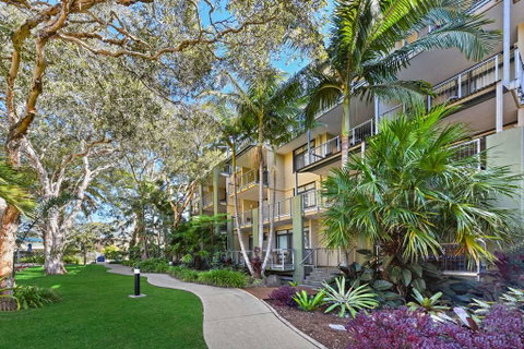Club Wyndham Flynns Beach-Trademark Coll - E Caravan Parks 1