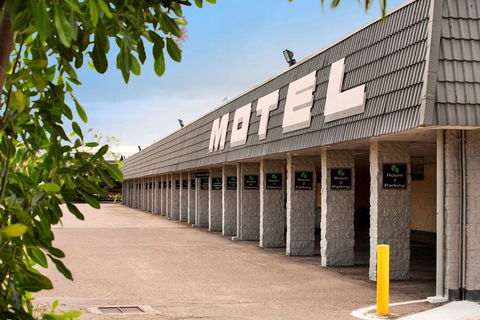 Dalrymple Motel - E Caravan Parks 0