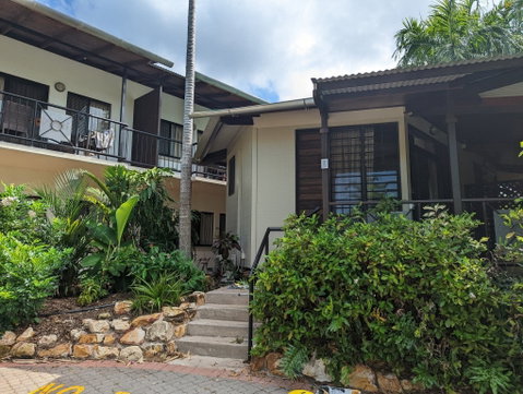 Palms City Resort - E Caravan Parks 0