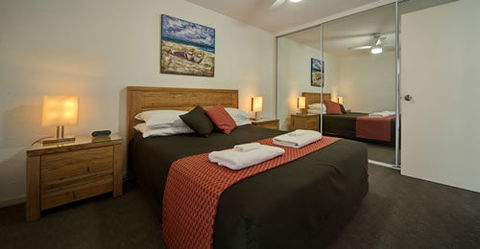 Albacore Apartments - E Caravan Parks 0