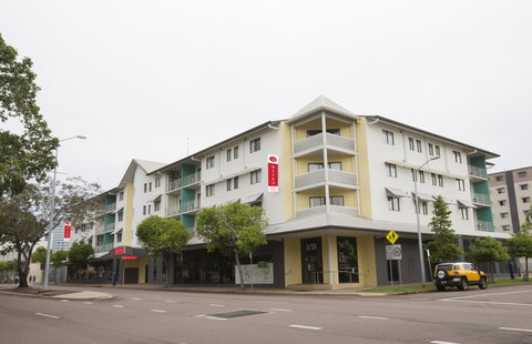 Metro Advance Apartments & Hotel - E Caravan Parks 1