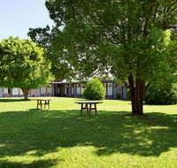 Links Hotel - E Caravan Parks