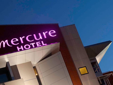 Mercure Sydney Liverpool - E Caravan Parks 1