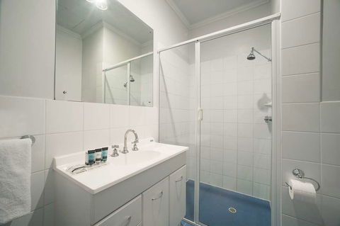 Franklin Central Apartments - E Caravan Parks 1