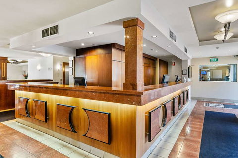 Quality Hotel Parklake Shepparton - E Caravan Parks 2