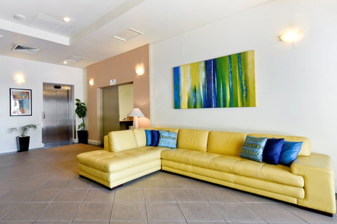Metro Advance Apartments & Hotel - E Caravan Parks 2