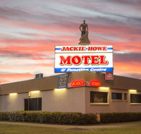 Jackie Howe Motel - E Caravan Parks