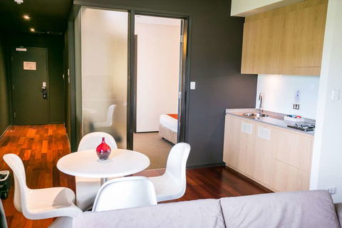 Alpha Hotel Eastern Creek - E Caravan Parks 17