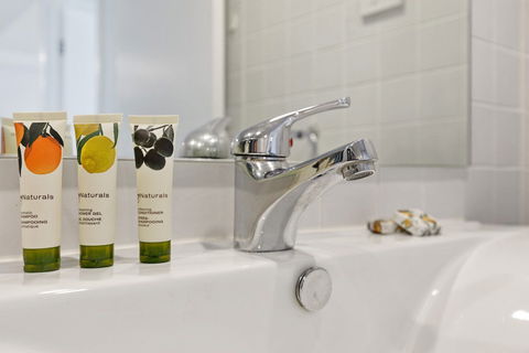 Astra Apartments Parramatta - E Caravan Parks 1