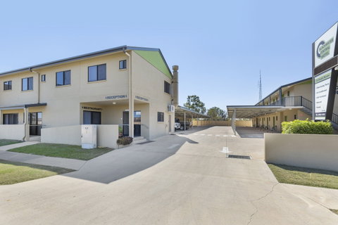 Blackwater Central Motel - E Caravan Parks 0