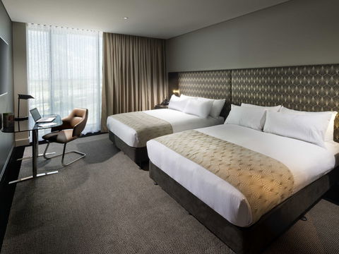 Pullman Brisbane Airport Hotel - E Caravan Parks 2