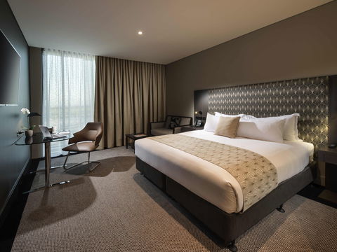 Pullman Brisbane Airport Hotel - E Caravan Parks 7
