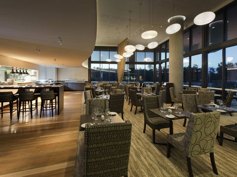 Pullman Brisbane Airport Hotel - E Caravan Parks 13