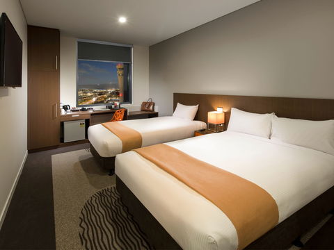Ibis Brisbane Airport Hotel - E Caravan Parks 3