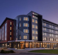 Hilton Garden Inn Albany - E Caravan Parks