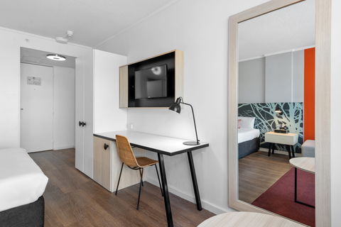 The Plaza Hotel Kalgoorlie - E Caravan Parks 6