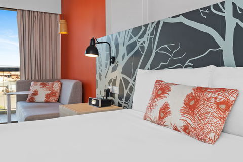 The Plaza Hotel Kalgoorlie - E Caravan Parks 7