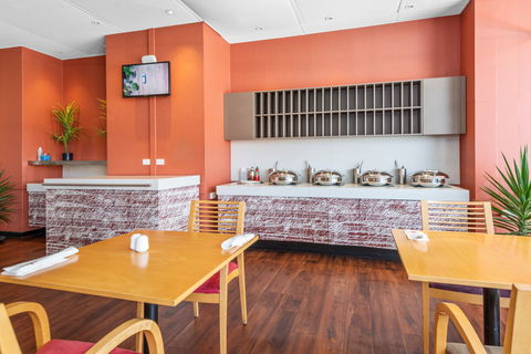 The Plaza Hotel Kalgoorlie - E Caravan Parks 12