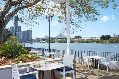 The Stamford Plaza Brisbane - E Caravan Parks 9