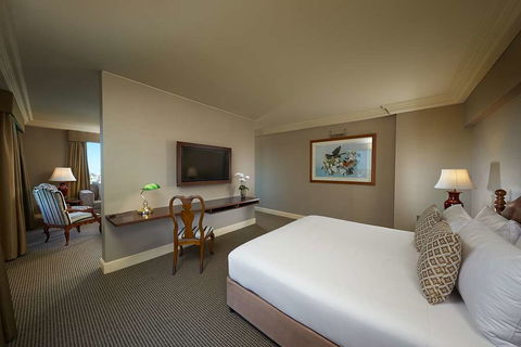 The Stamford Plaza Brisbane - E Caravan Parks 12