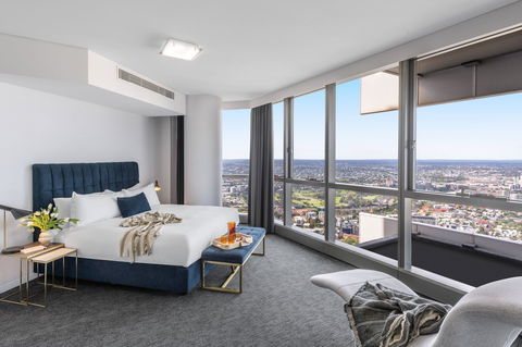Meriton Suites Herschel Street, Brisbane - E Caravan Parks 1