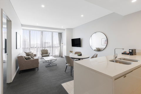 Meriton Suites Herschel Street, Brisbane - E Caravan Parks 11