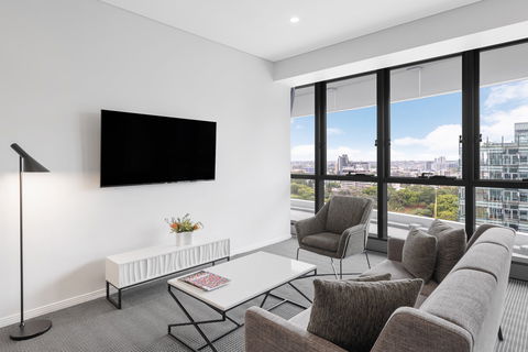 Meriton Suites Herschel Street, Brisbane - E Caravan Parks 12