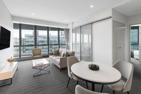 Meriton Suites Herschel Street, Brisbane - E Caravan Parks 14