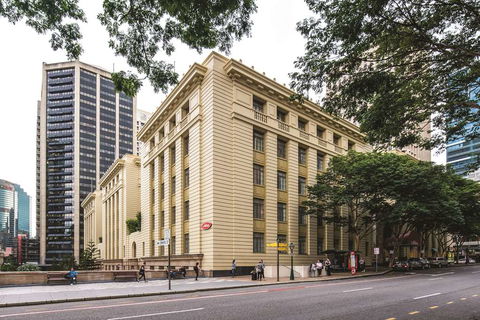 Adina Apartment Hotel Anzac Square - E Caravan Parks 0